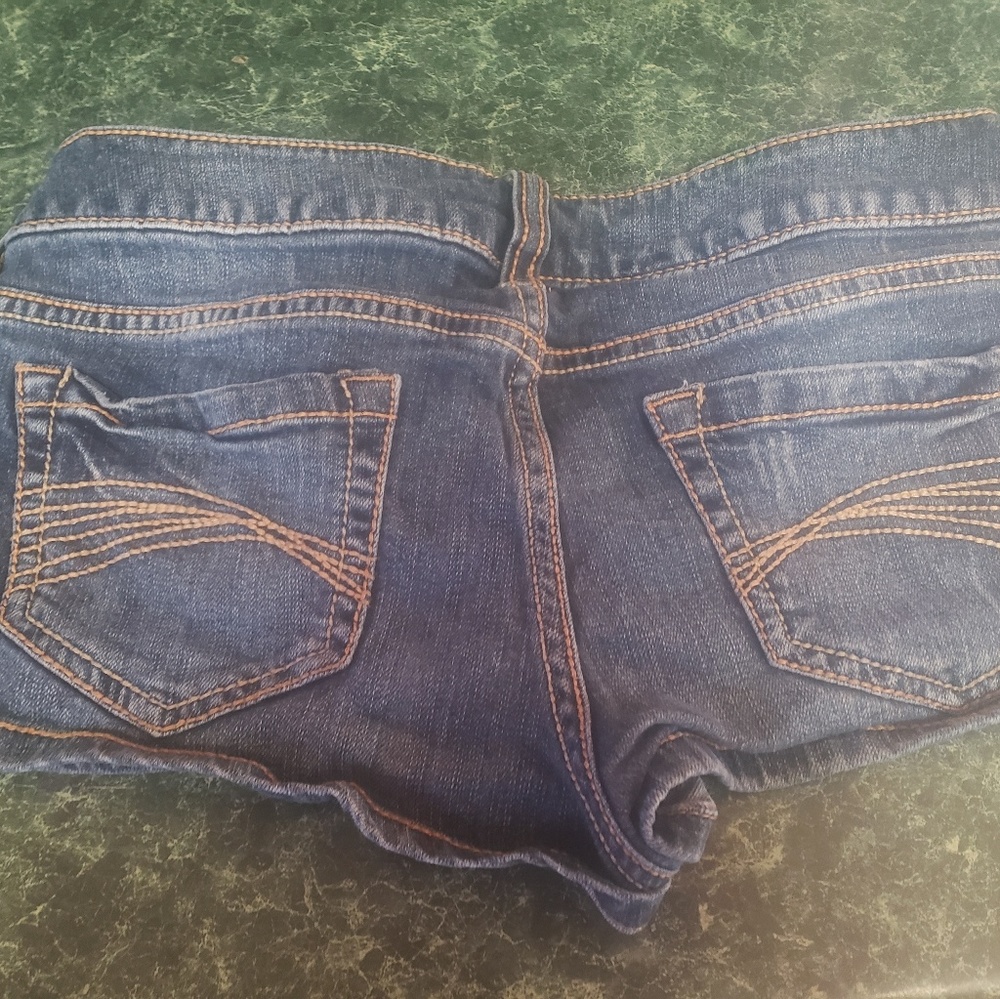 Shorts - Picture 2 of 2